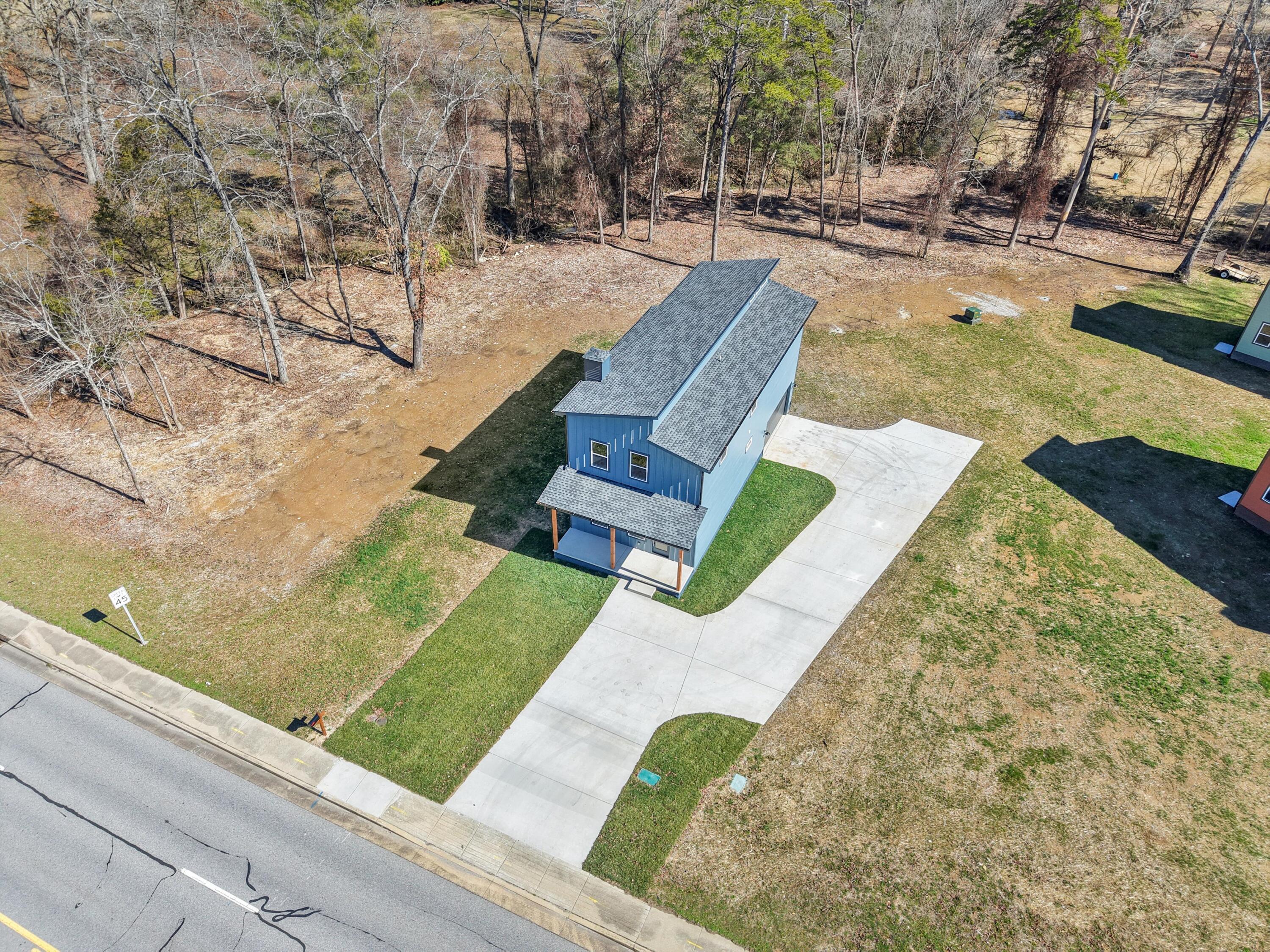 8214 Hixson Pike Hixson, TN 37343 - Photo 38 of 47 06-DJI_20250217135315_0190_D