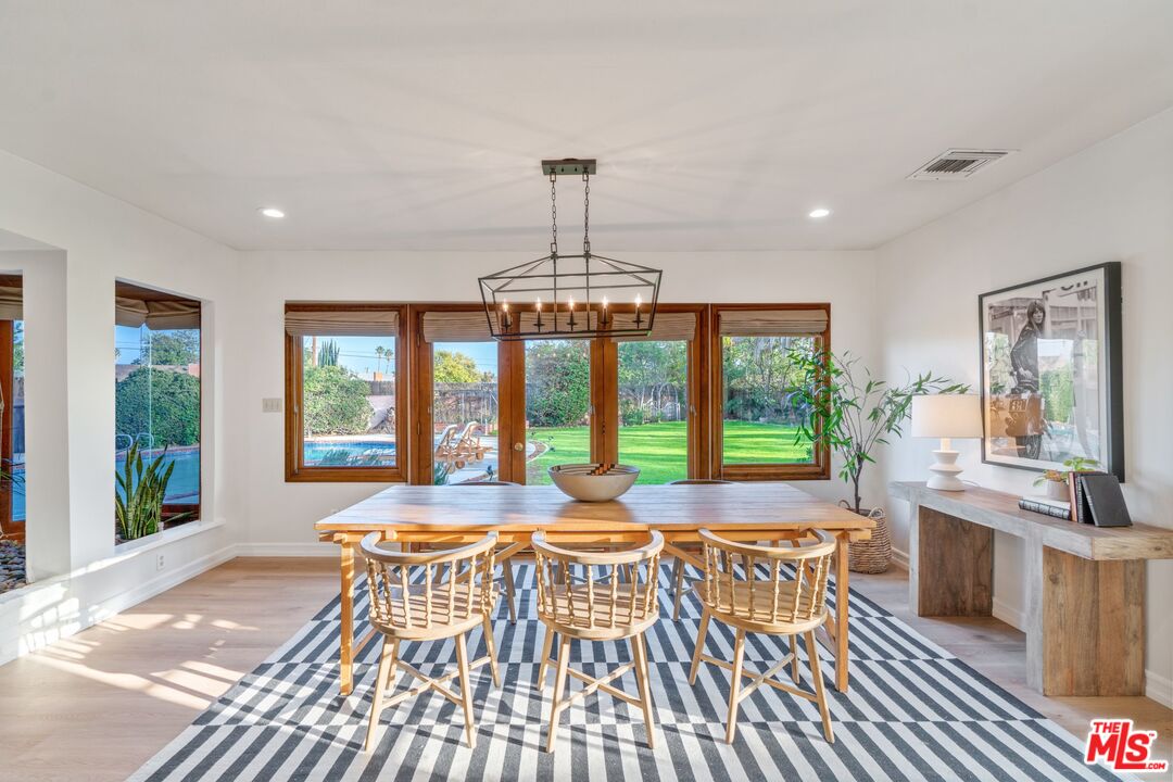 20650 Stagg Street Winnetka, CA 91306 - Photo 19 of 42