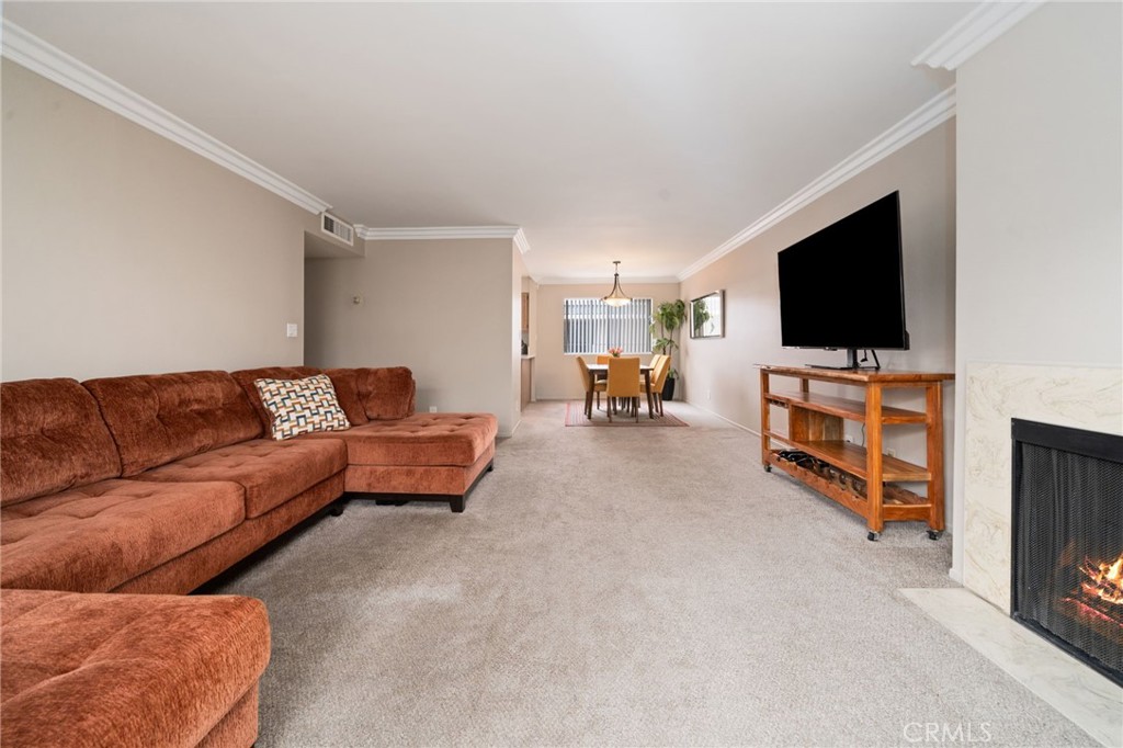 12400 Montecito Road, Unit 412 Seal Beach, CA 90740 - Photo 9 of 33 Living Room