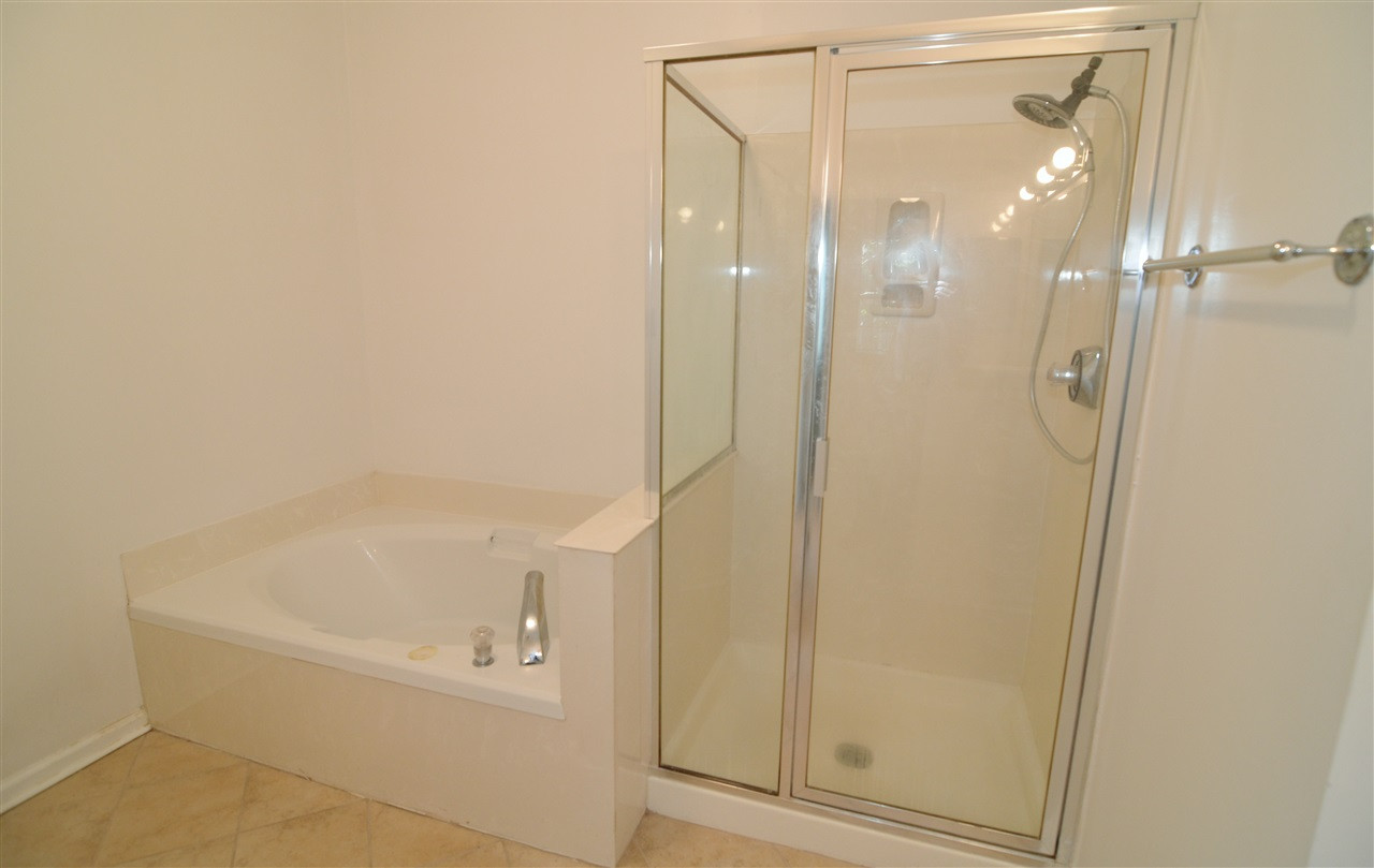 621 Springfork Drive, Unit 621 Cary, NC 27513 - Photo 19 of 24 Master Bath