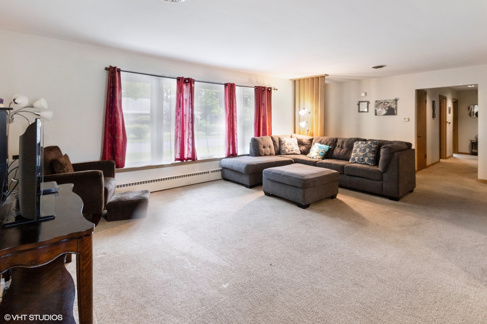 247 South Church Road Bensenville, IL 60106 - Photo 5 of 18 a living room with furniture and a large window