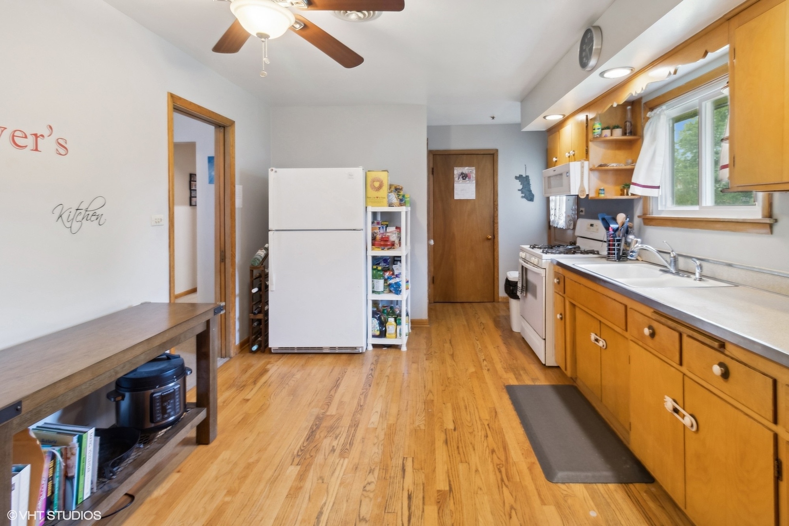 247 South Church Road Bensenville, IL 60106 - Photo 9 of 18