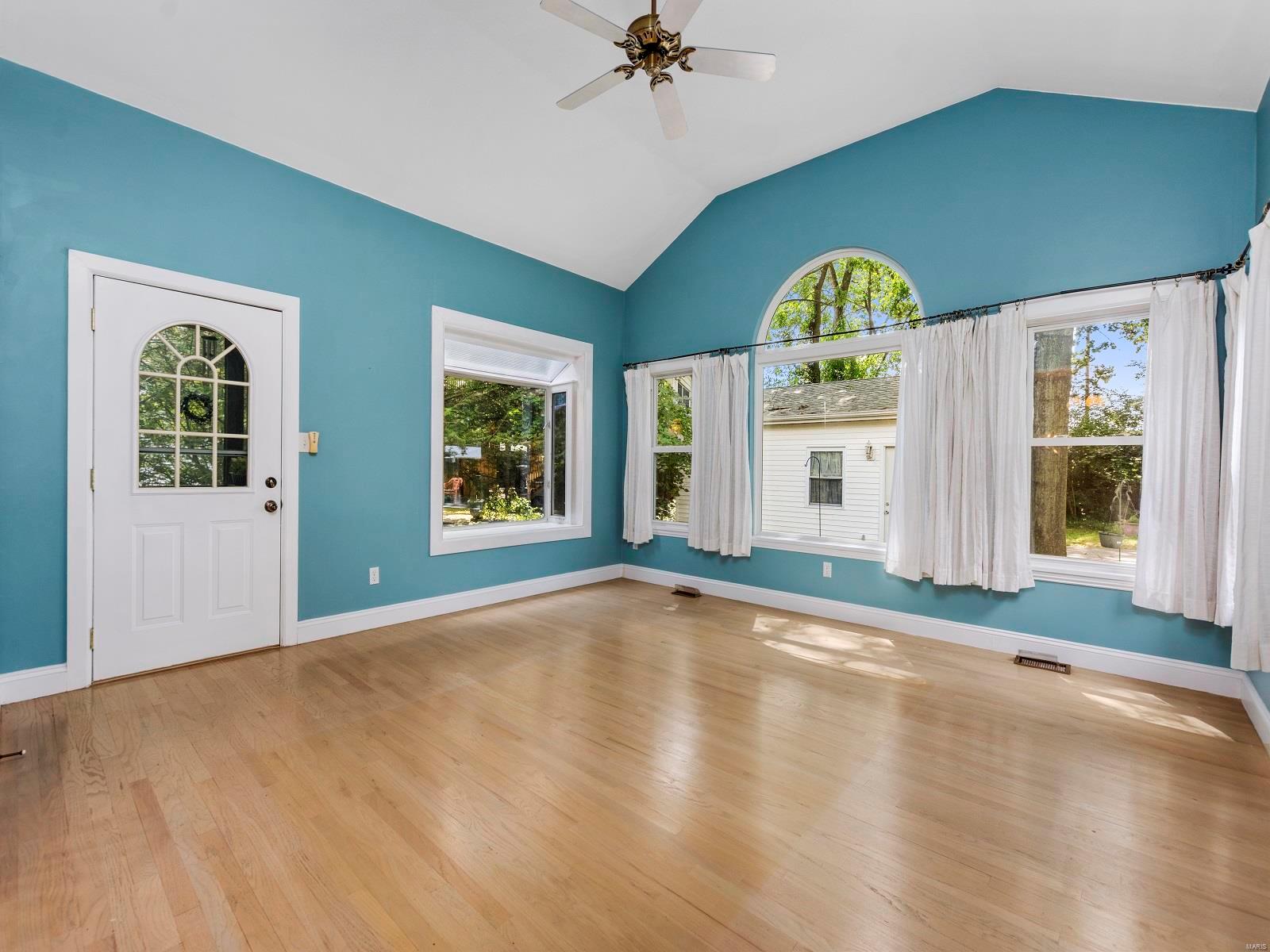 36 East Jackson Road Webster Groves, MO 63119 - Photo 14 of 41 Gallery Image 14