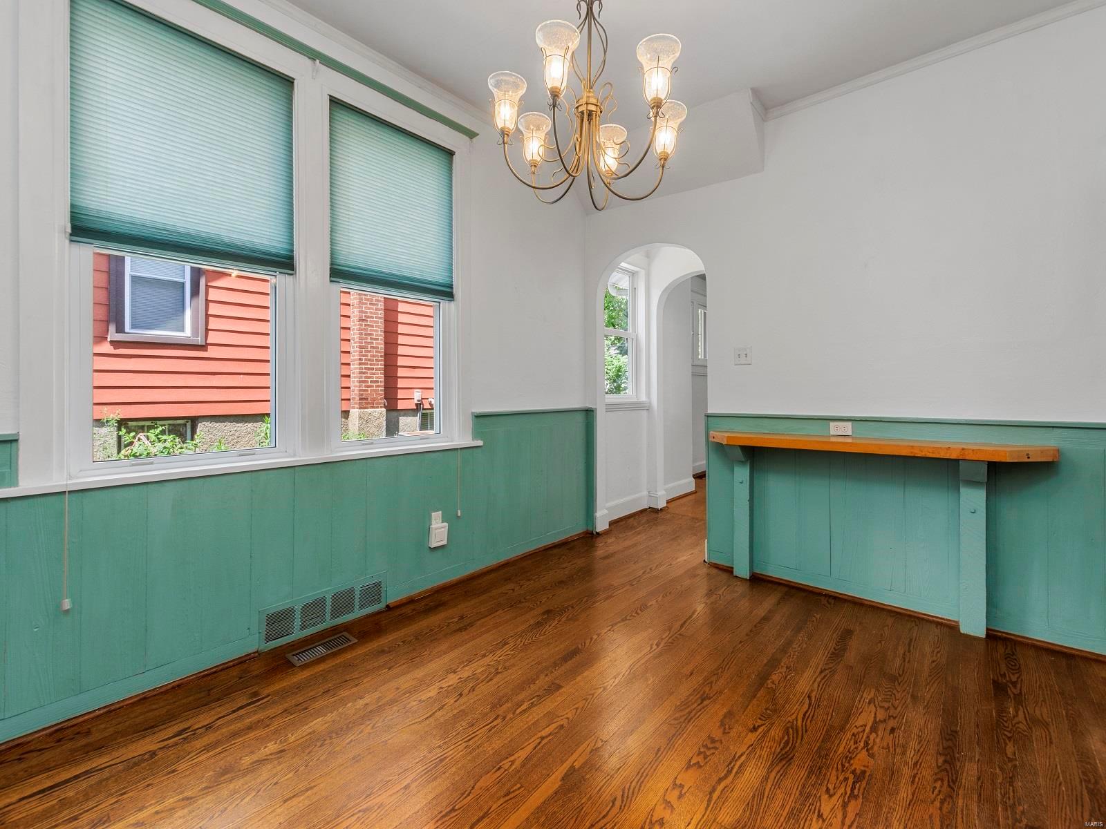 36 East Jackson Road Webster Groves, MO 63119 - Photo 9 of 41 Gallery Image 9