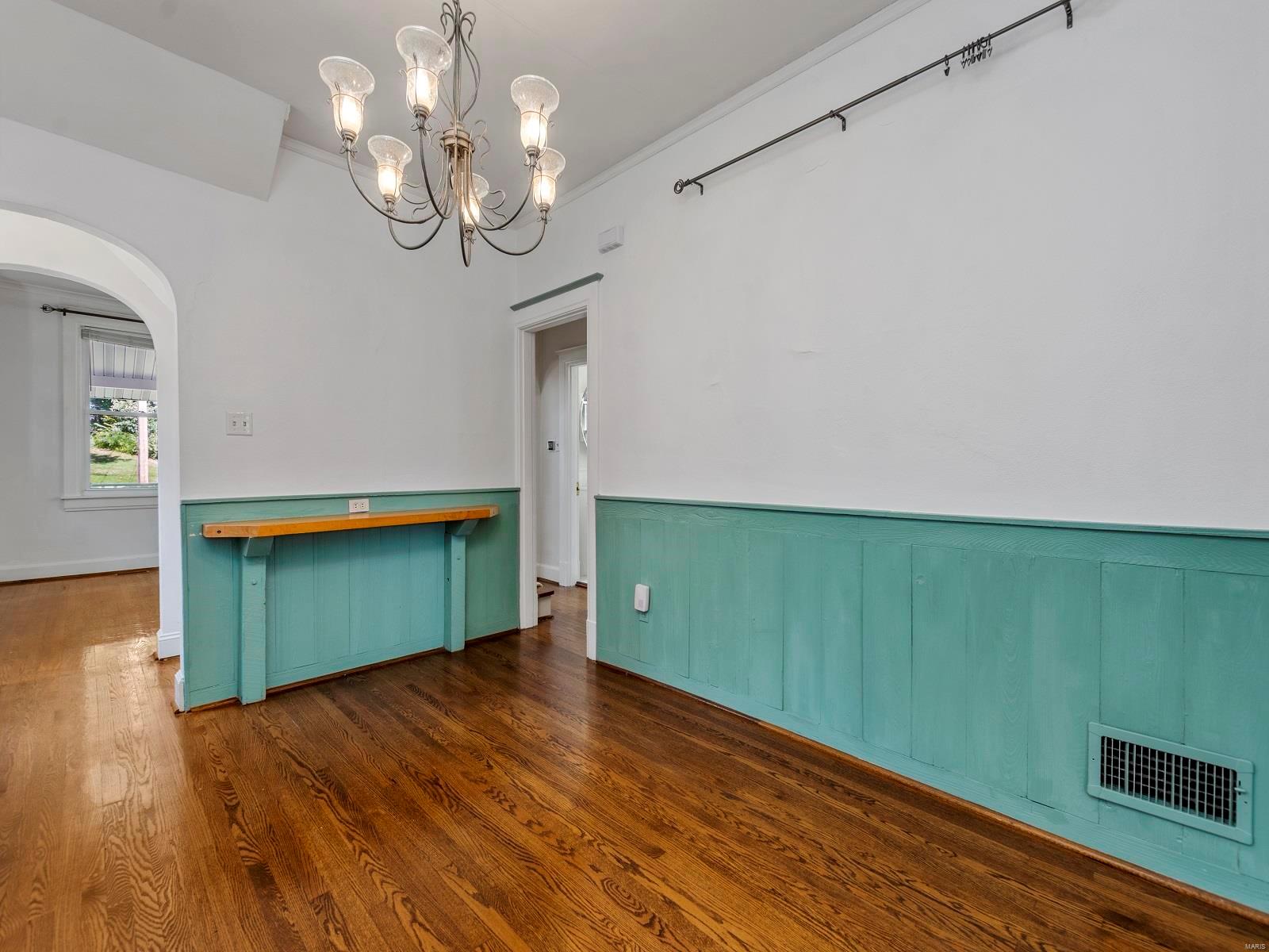 36 East Jackson Road Webster Groves, MO 63119 - Photo 10 of 41 Gallery Image 10
