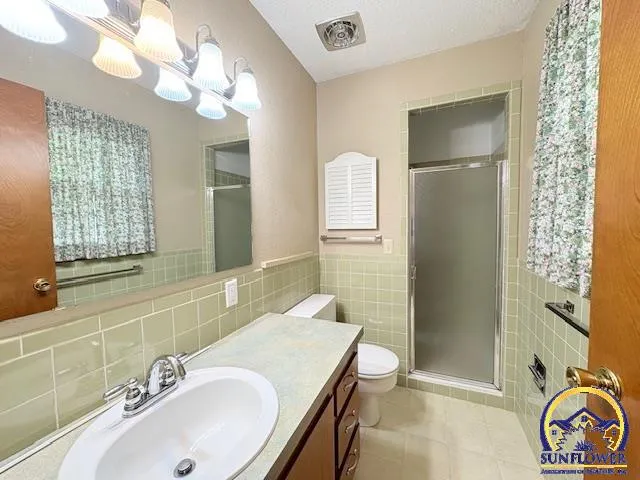 $249,000 | 2314 Delane Drive, Emporia, KS 66801