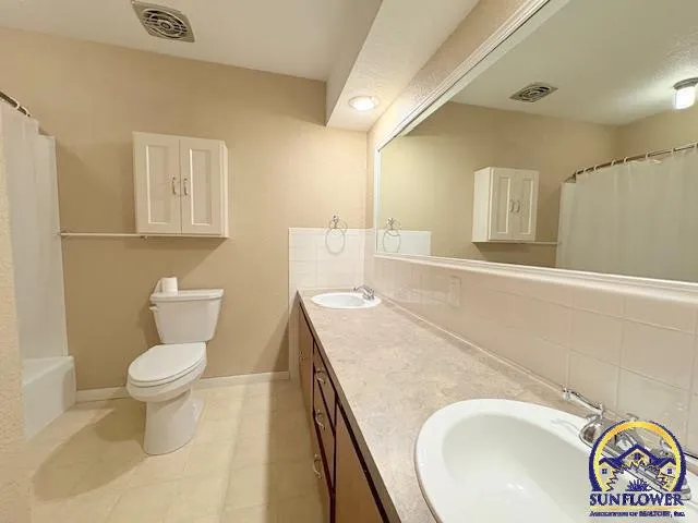 $249,000 | 2314 Delane Drive, Emporia, KS 66801