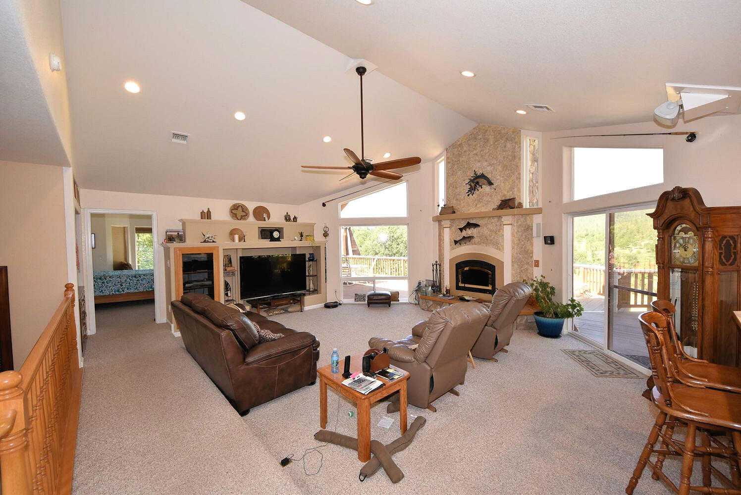 580 Ragsdale Road Trail, OR 97541 - Photo 13 of 36 Great Room