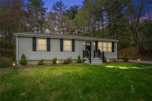 $548,500 | 611 Lake Washington Drive, Glocester, RI 02814