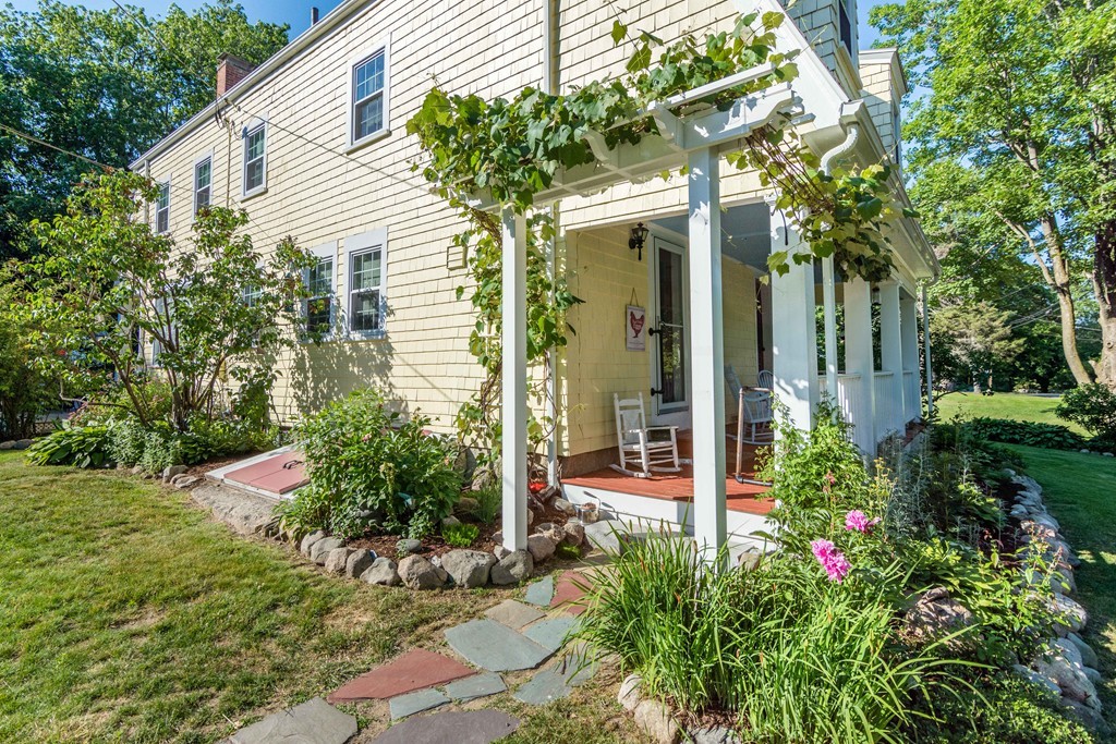 27 River Road Hanover, MA 02339 - Photo 3 of 30