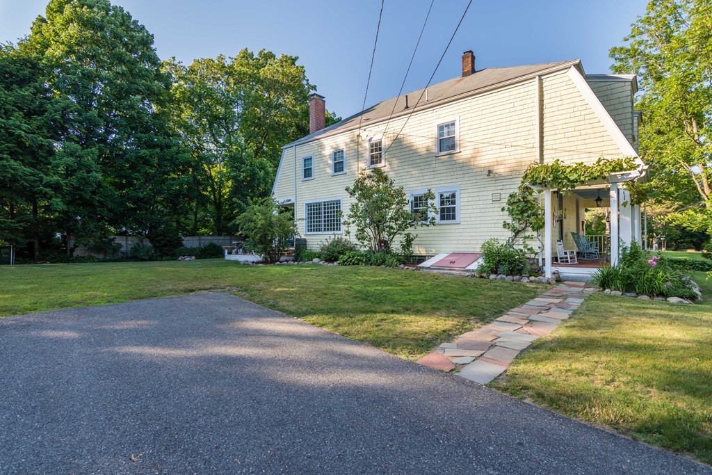 27 River Road Hanover, MA 02339 - Photo 5 of 30