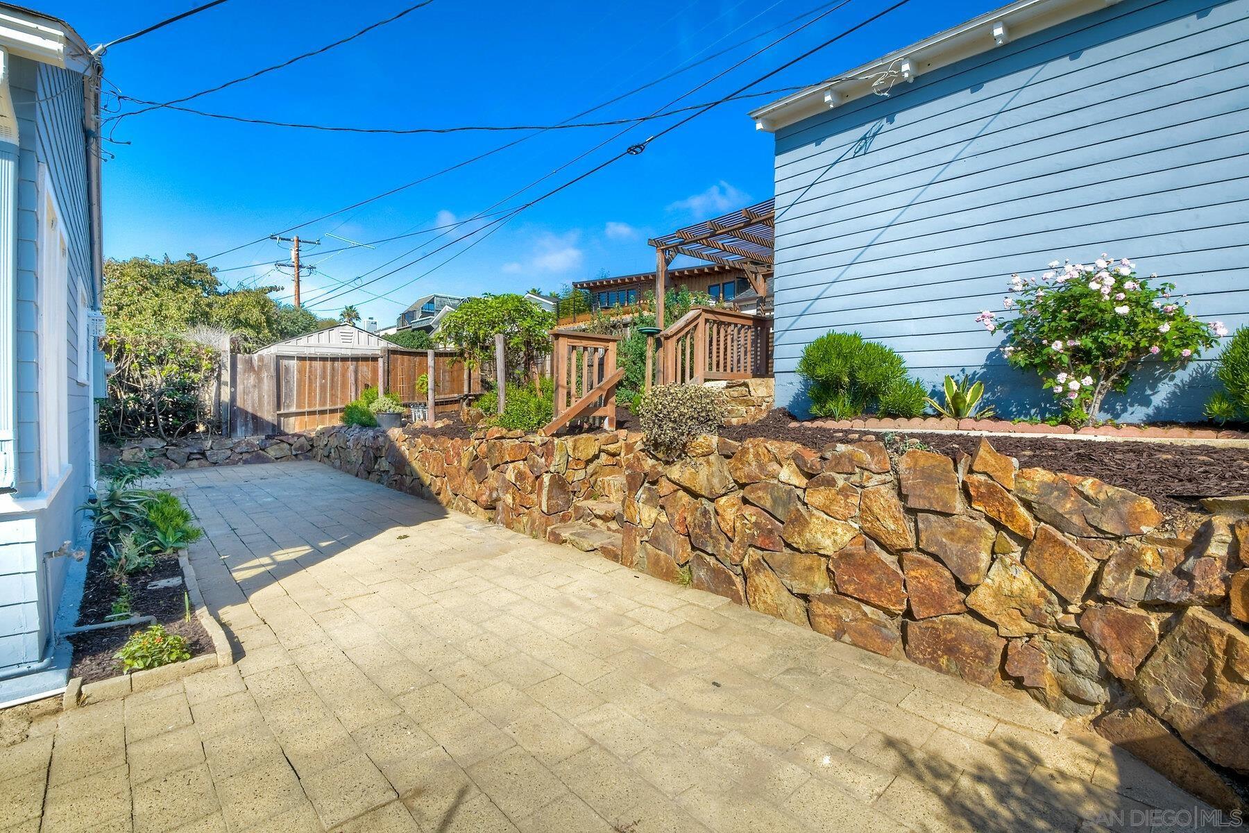 855 Dewitt Avenue Encinitas, CA 92024 - Photo 22 of 23 a view of a house with a yard