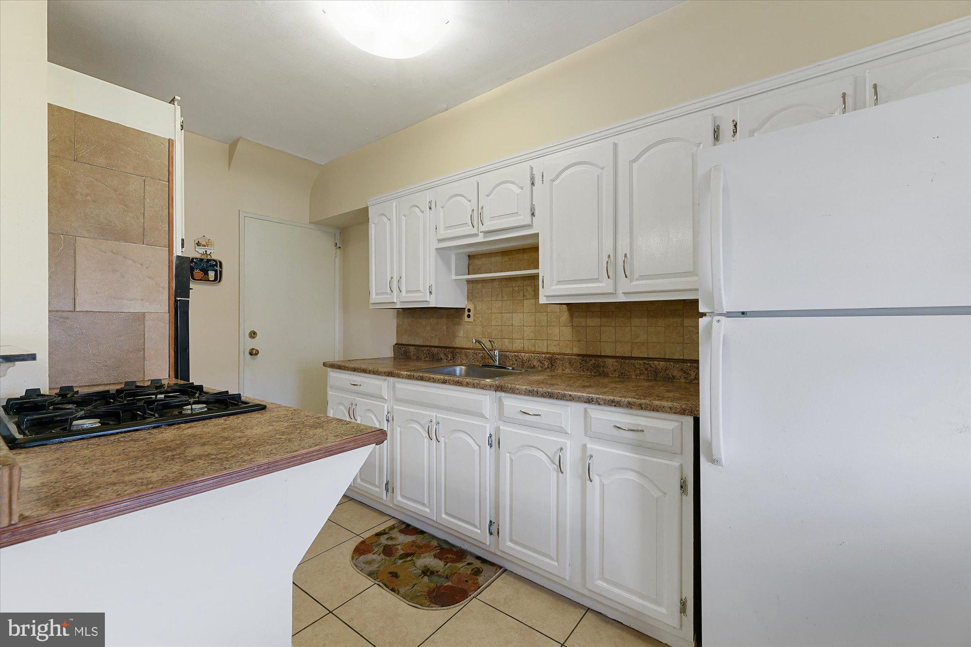 506 Queensgate Road Baltimore, MD 21229 - Photo 12 of 28
