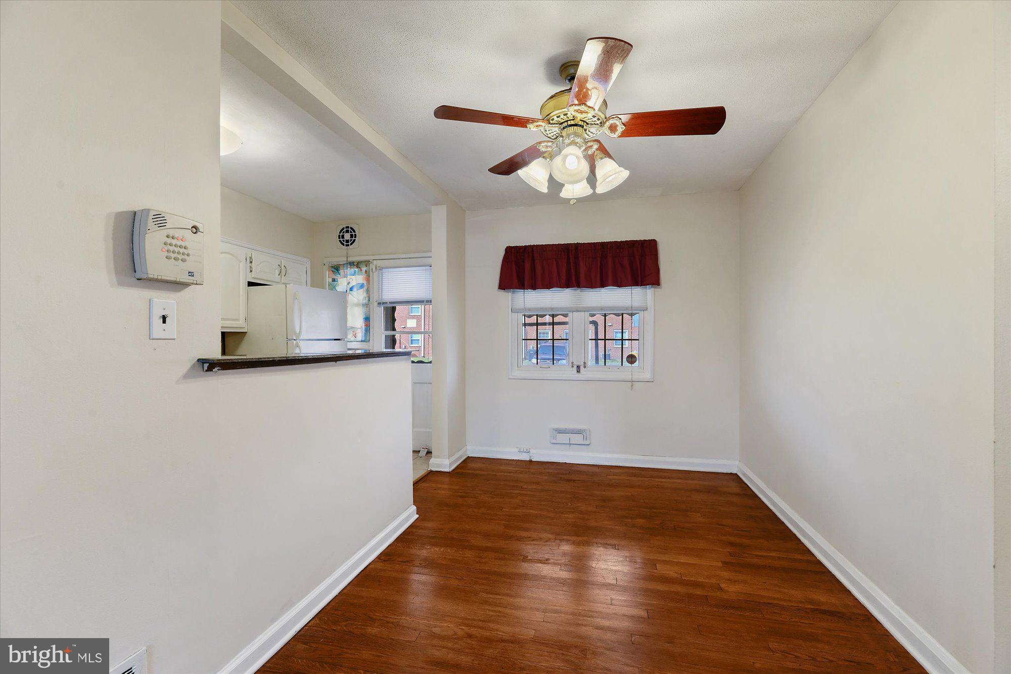 506 Queensgate Road Baltimore, MD 21229 - Photo 8 of 28