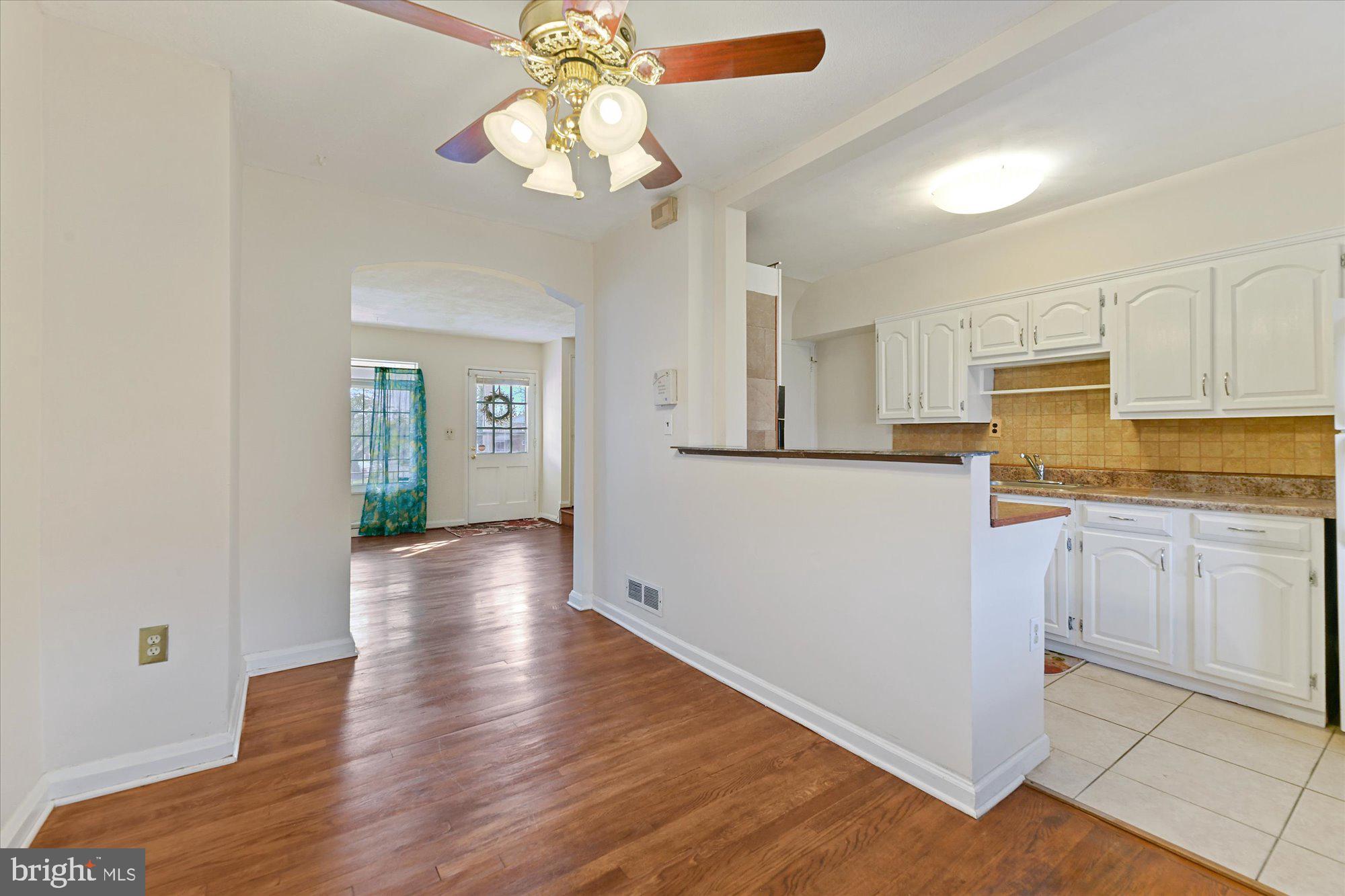 506 Queensgate Road Baltimore, MD 21229 - Photo 10 of 28