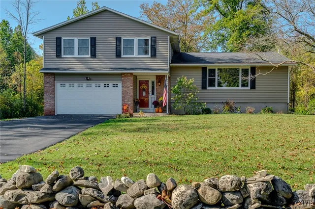 $415,000 | 4888 Canterbury Drive, Manlius, NY 13104