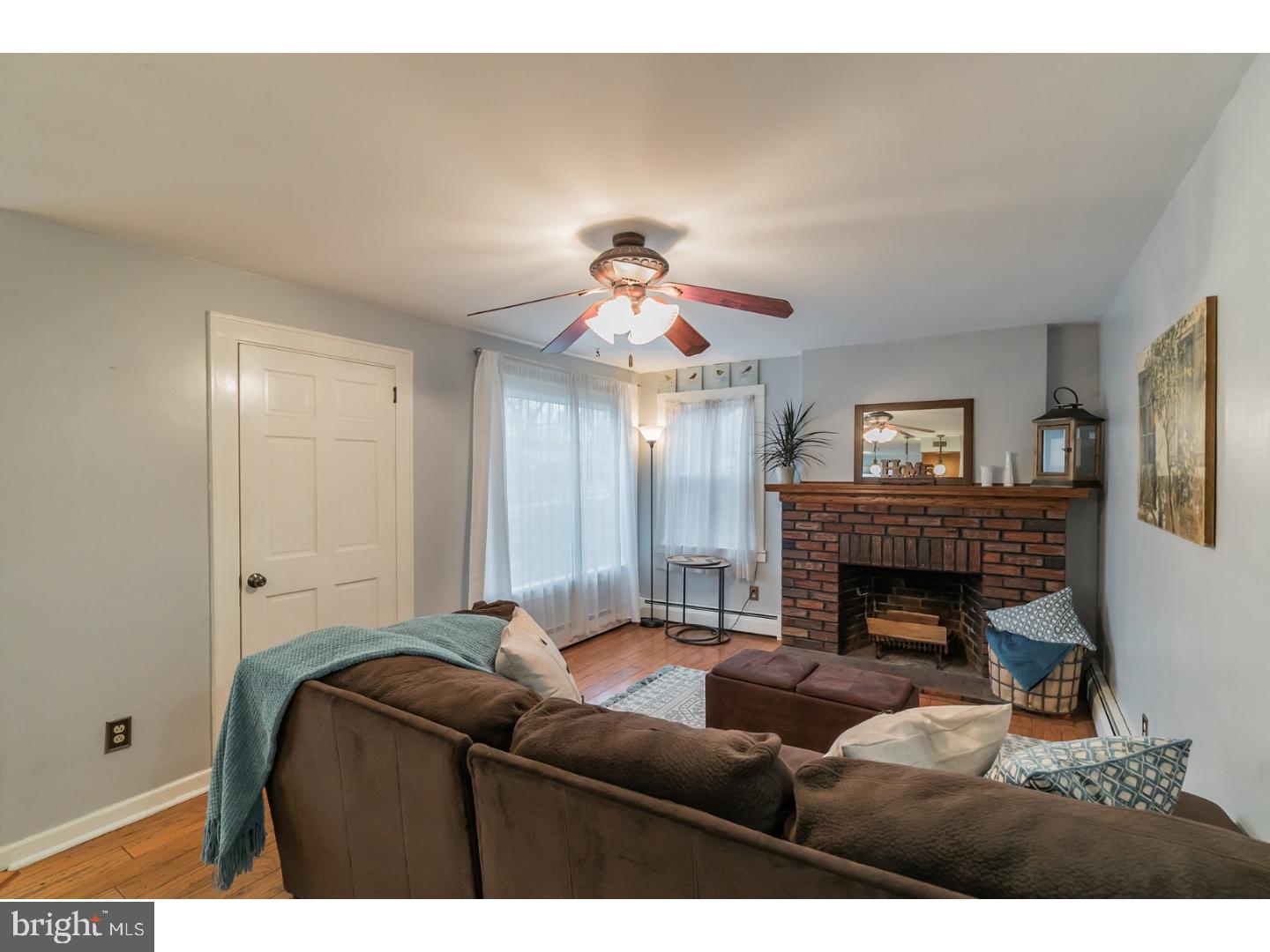 221 Cowpath Road Souderton, PA 18964 - Photo 5 of 25 Living Room