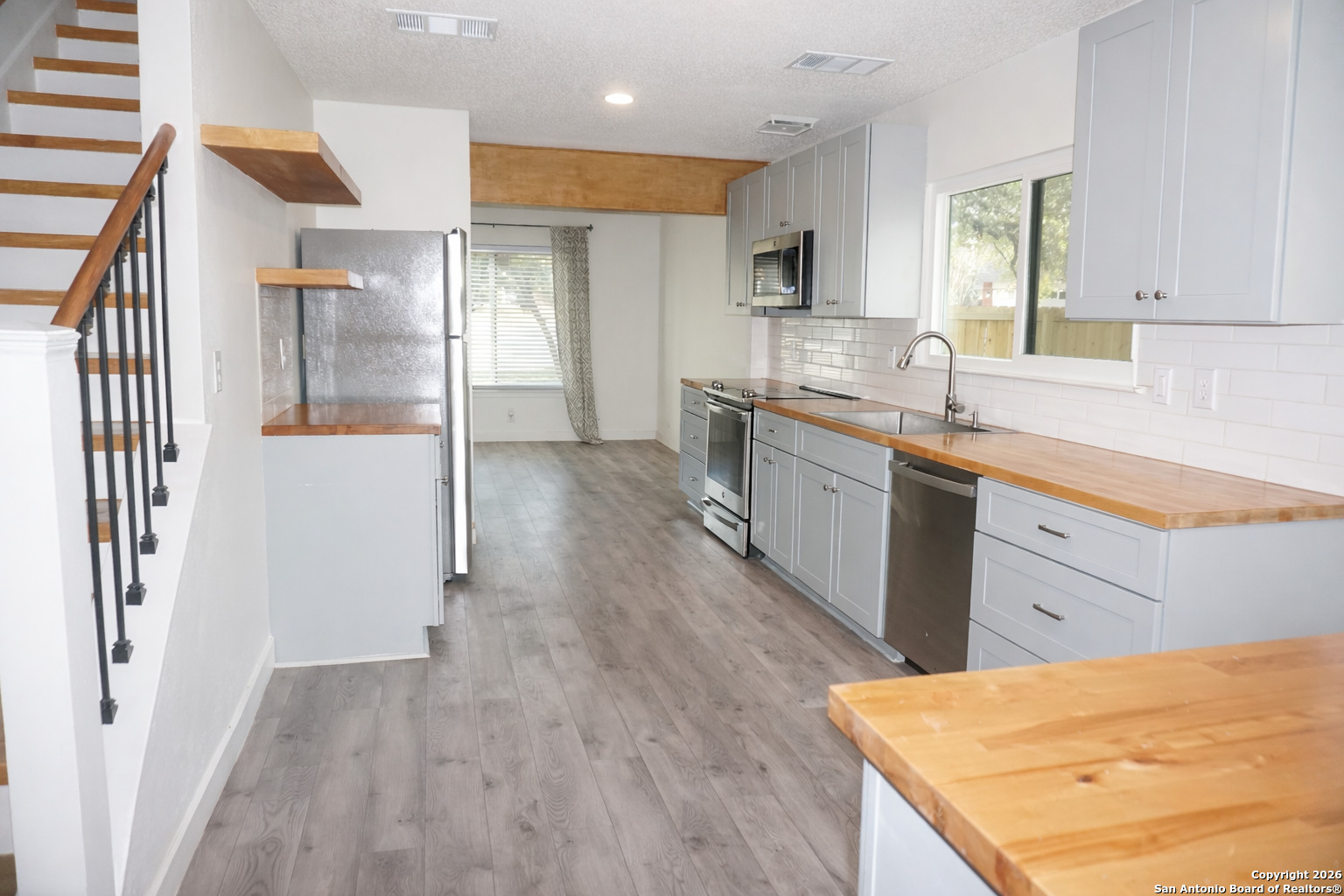 7311 Bluestone Road San Antonio, TX 78249 - Photo 2 of 13