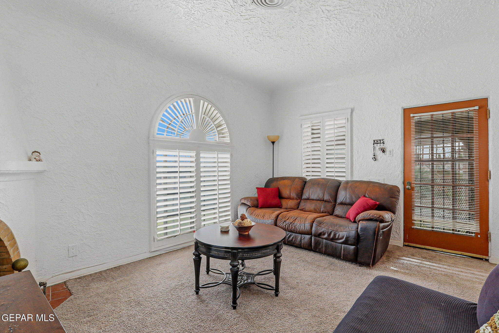 4333 Pershing Drive El Paso, TX 79903 - Photo 25 of 75 a living room with furniture and a window