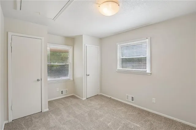 $279,900 | 614 Northwest Fair Lane, Lee's Summit, MO 64063