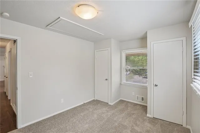 $279,900 | 614 Northwest Fair Lane, Lee's Summit, MO 64063