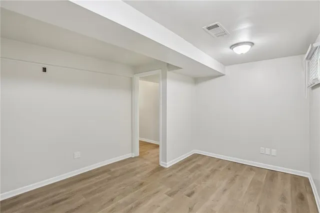 $279,900 | 614 Northwest Fair Lane, Lee's Summit, MO 64063