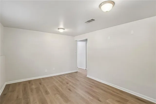 $279,900 | 614 Northwest Fair Lane, Lee's Summit, MO 64063