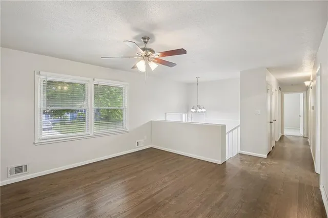 $279,900 | 614 Northwest Fair Lane, Lee's Summit, MO 64063