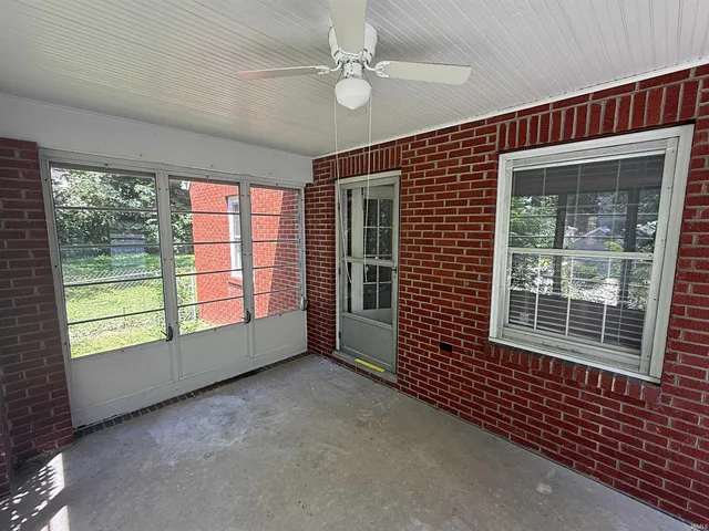 $245,000 | 701 North Meridian Street, Washington, IN 47501