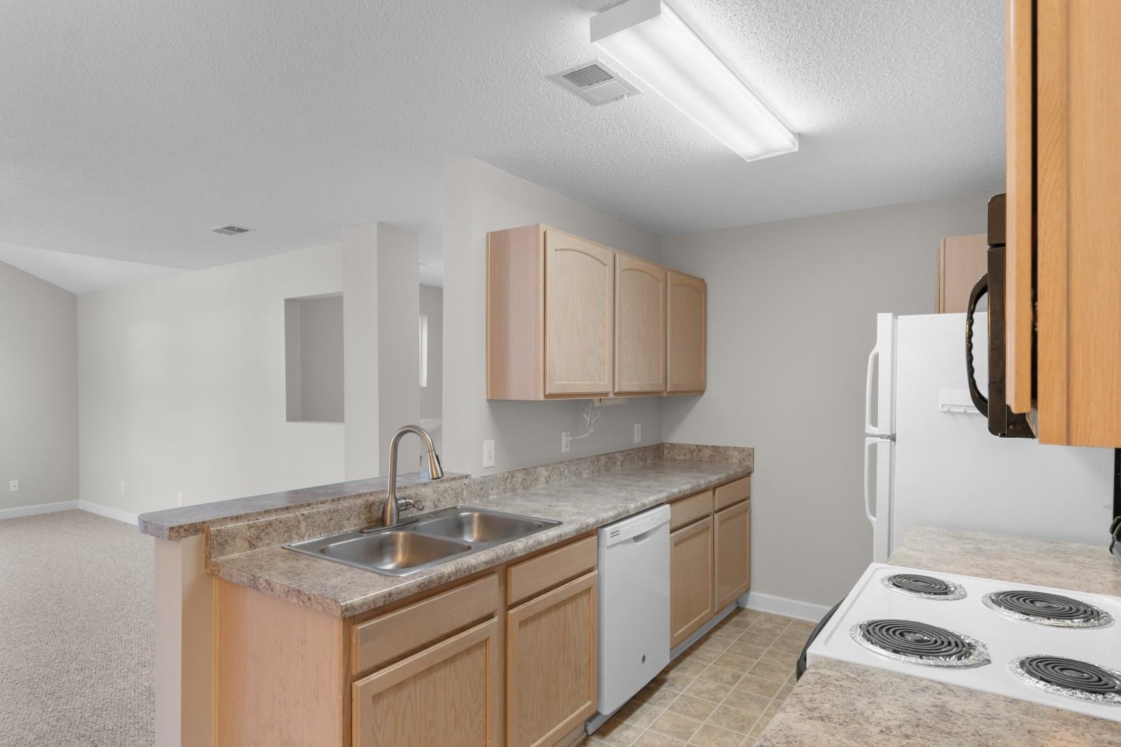 4300 Lotus Court, Unit G Murrells Inlet, SC 29576 - Photo 6 of 37