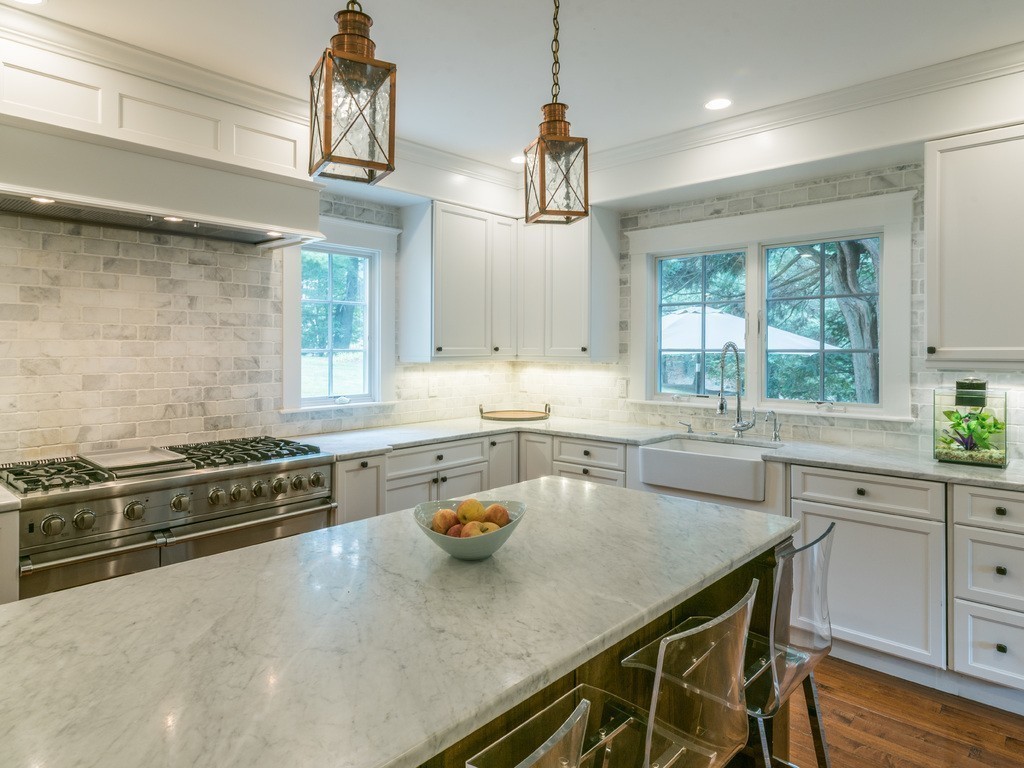 592 Chestnut Street Newton, MA 02468 - Photo 2 of 30 Gallery Image 2