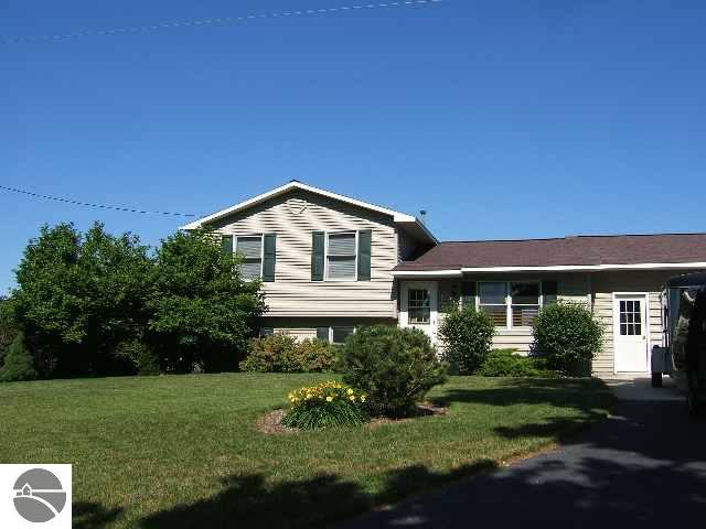 7927 Kingsley Road Kingsley, MI 49649 - Photo 9 of 9 1680852-8.JPG