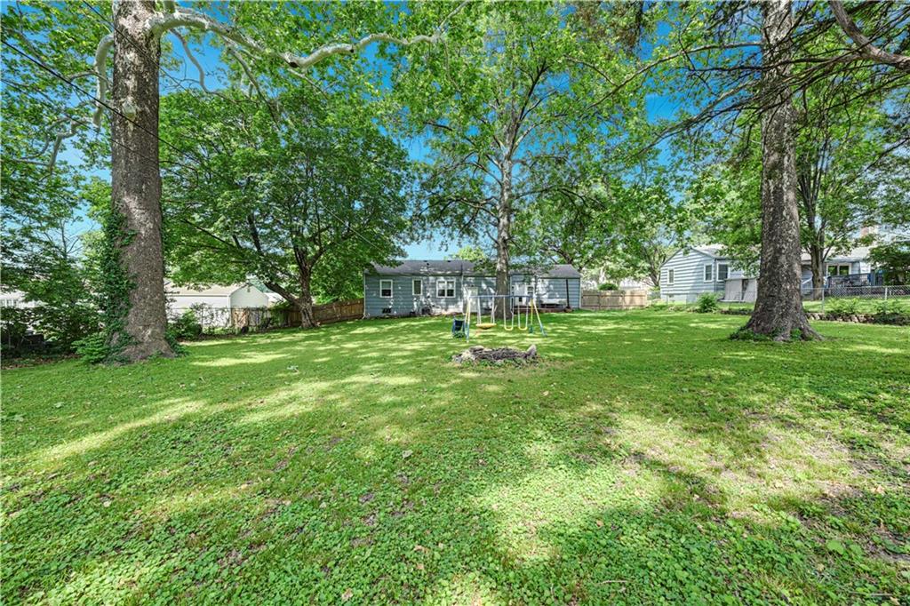 9715 Holmes Road Kansas City, MO 64131 - Photo 24 of 26