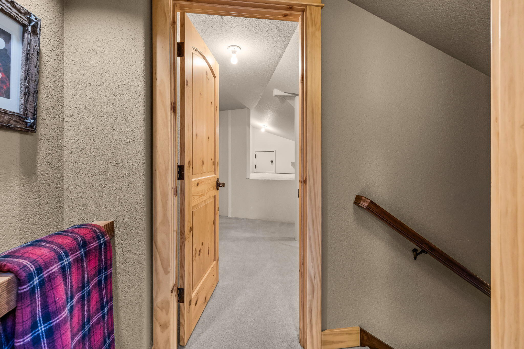 1134 Highland View Loop Redmond, OR 97756 - Photo 42 of 113 STORE ROOM Carpet
Heat/AC
Raised Shelf Area
3 Ceiling Lights/Wall Switch
1 Electrical Wall Outlet
Attic Access Door