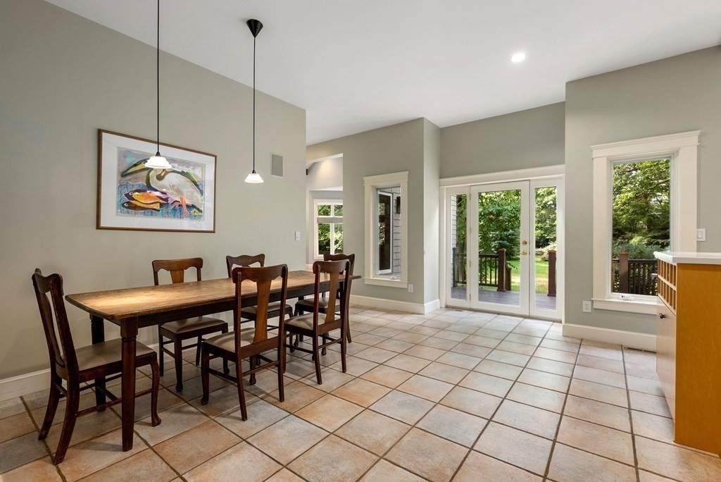 20 Reservoir Road Brookline, MA 02467 - Photo 11 of 23
