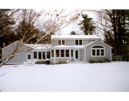 40 Rich Valley Road Wayland, MA 01778 - Photo 2 of 9
