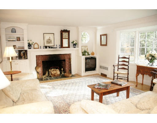 40 Rich Valley Road Wayland, MA 01778 - Photo 7 of 9