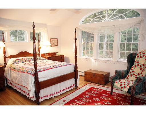 40 Rich Valley Road Wayland, MA 01778 - Photo 8 of 9