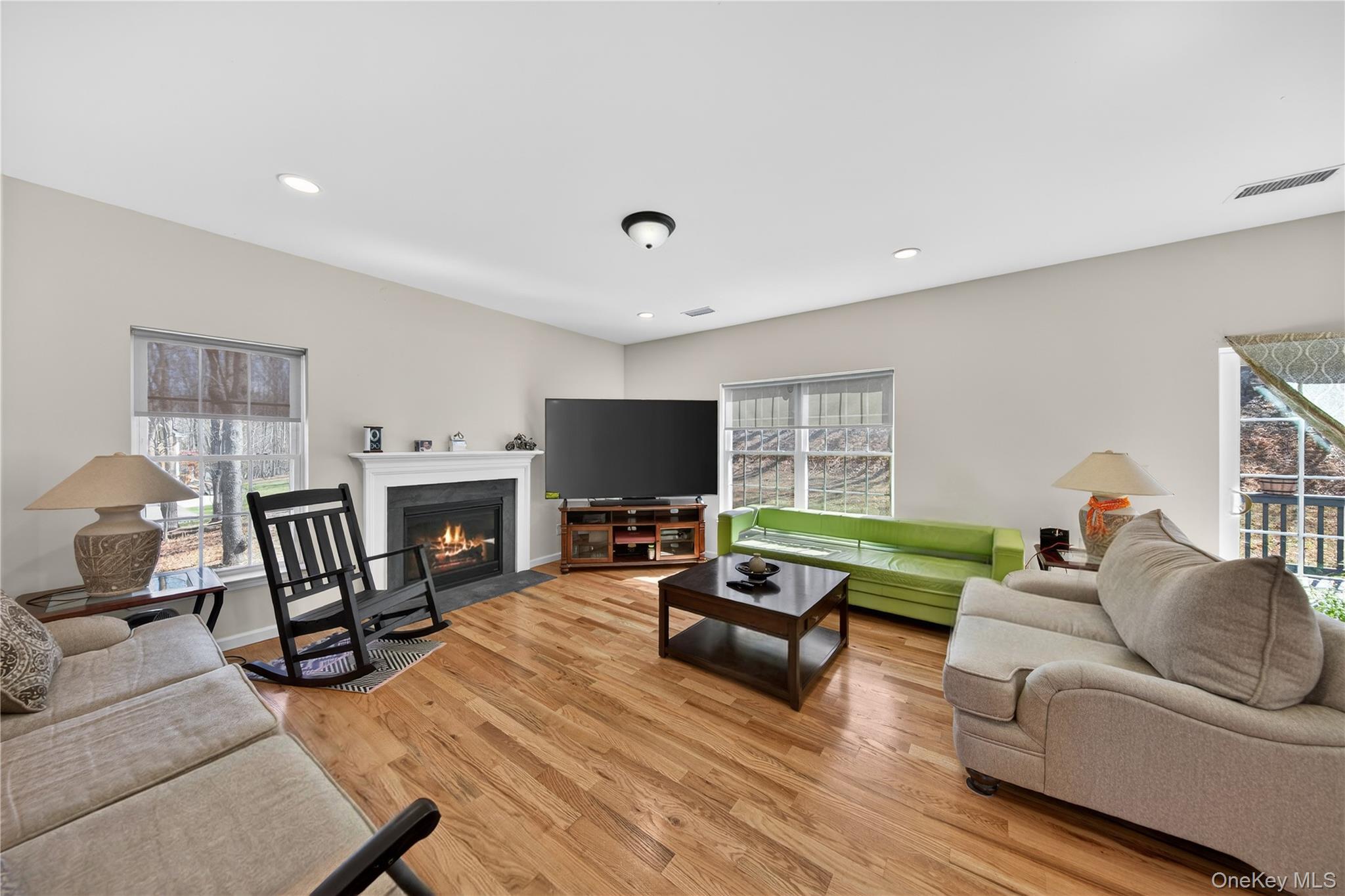 98 Bender Road Westtown, NY 10998 - Photo 4 of 42