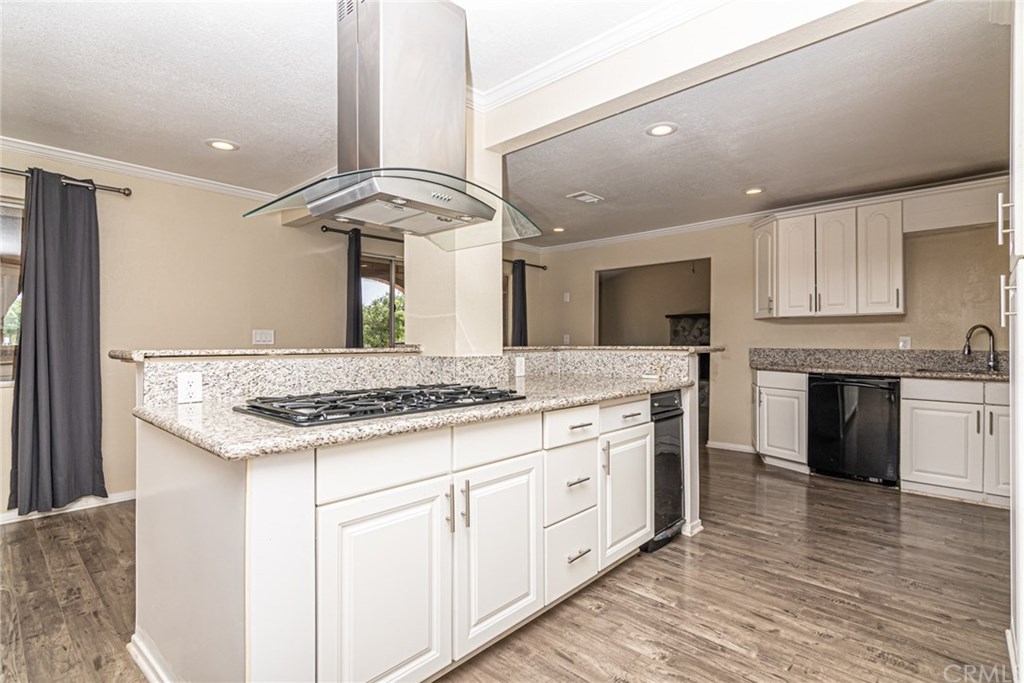 14391 Wood Road Riverside, CA 92508 - Photo 13 of 43 Kitchen