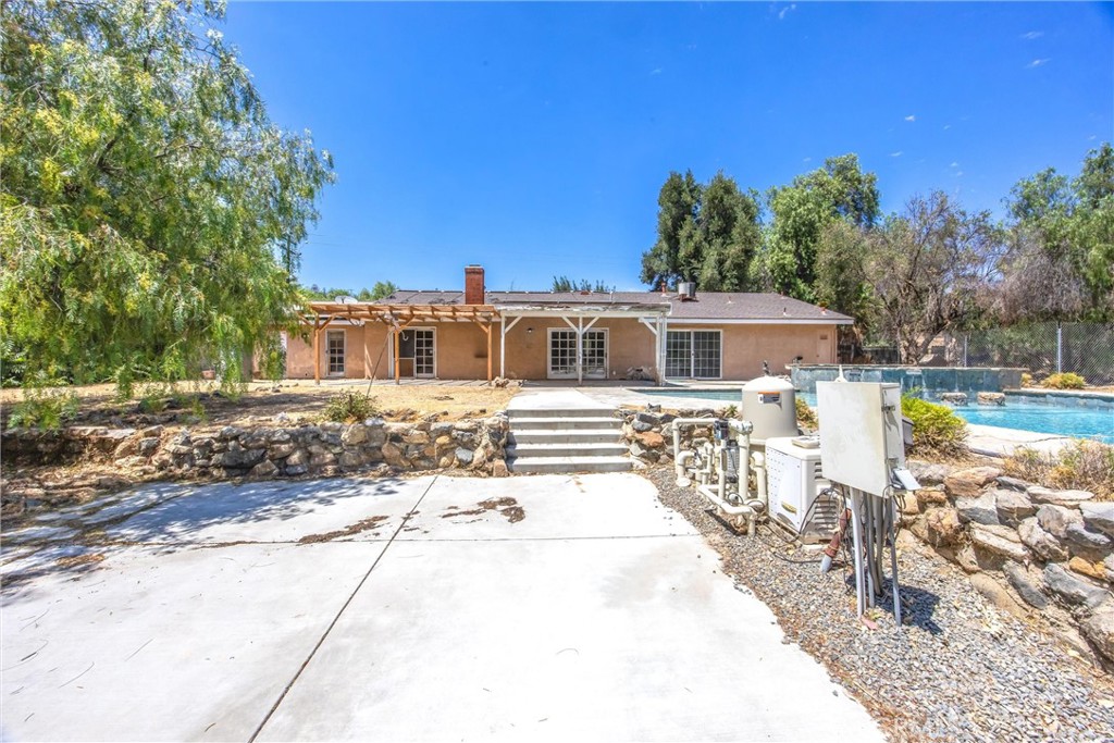 9099 Cajalco Road Corona, CA 92881 - Photo 55 of 70