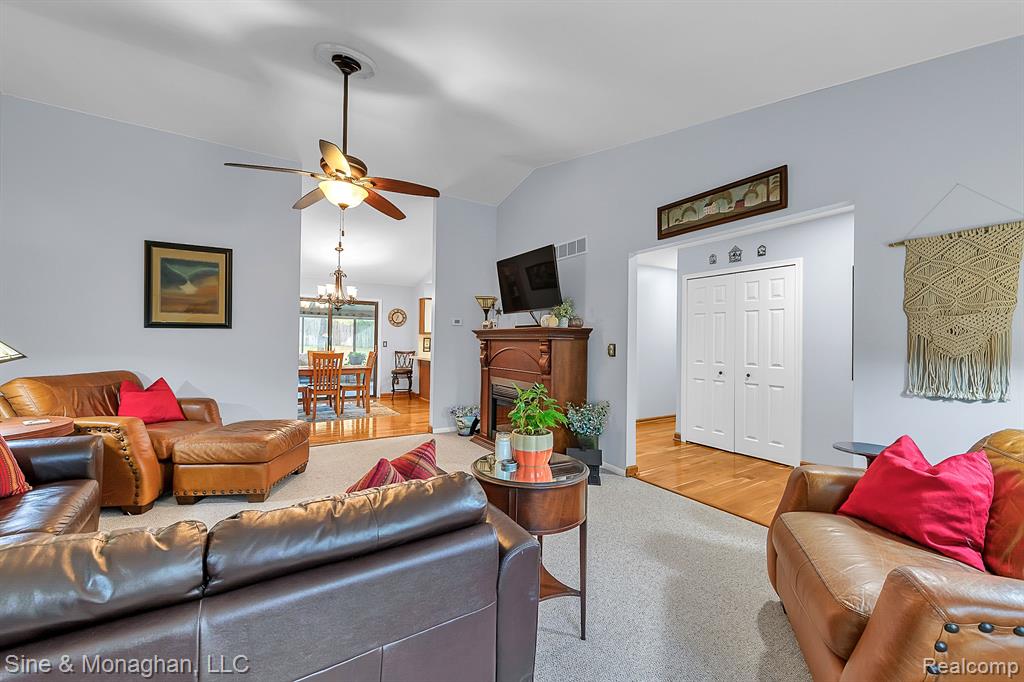 3492 Yarney Road Waterford, MI 48329 - Photo 9 of 35