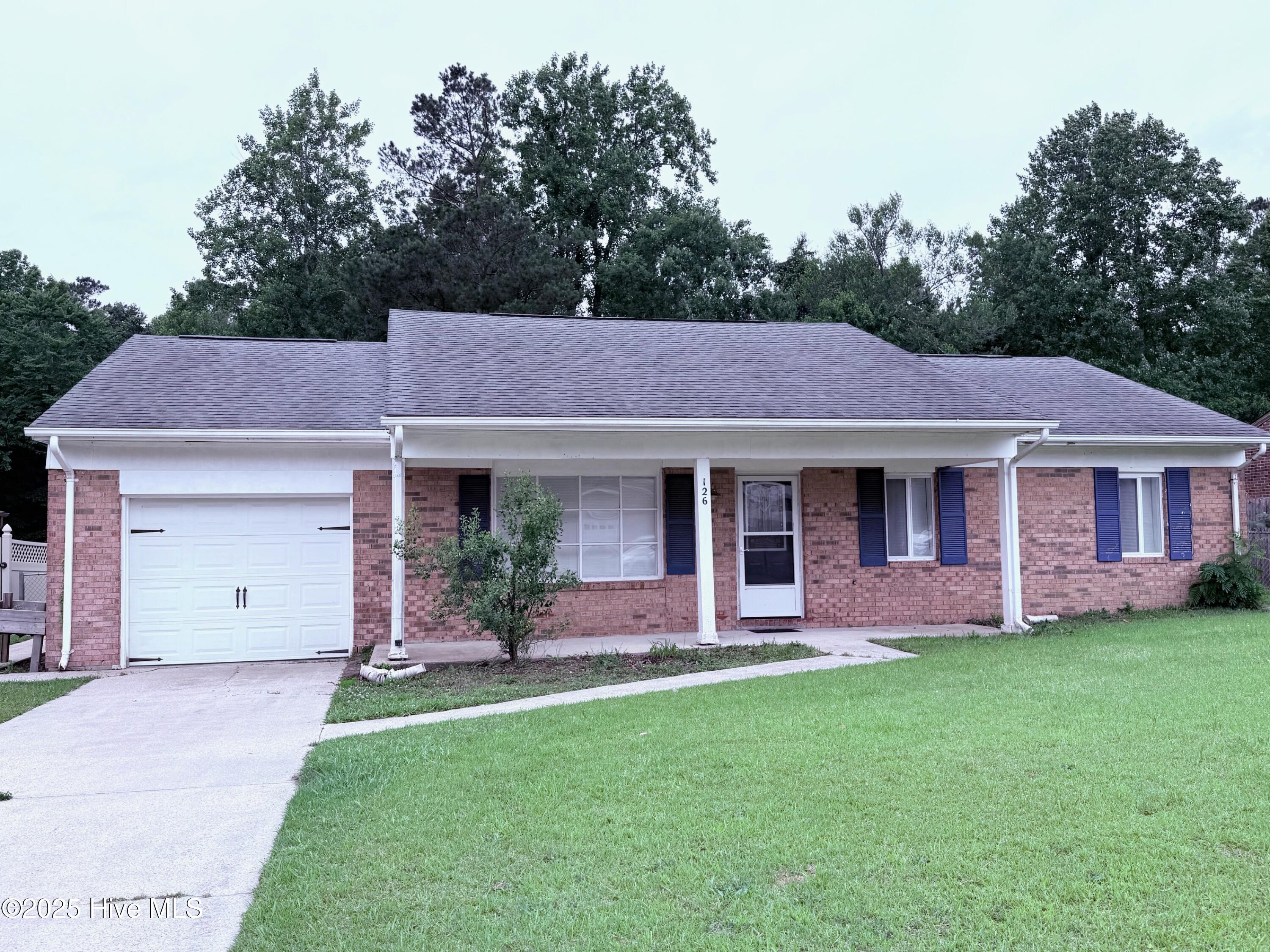 126 Balsam Road Jacksonville, NC 28546 - Photo 2 of 29 IMG_7747