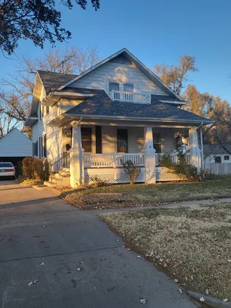 $179,900 | 735 East Marlin Street, McPherson, KS 67460
