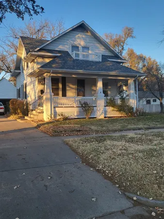 $179,900 | 735 East Marlin Street, McPherson, KS 67460