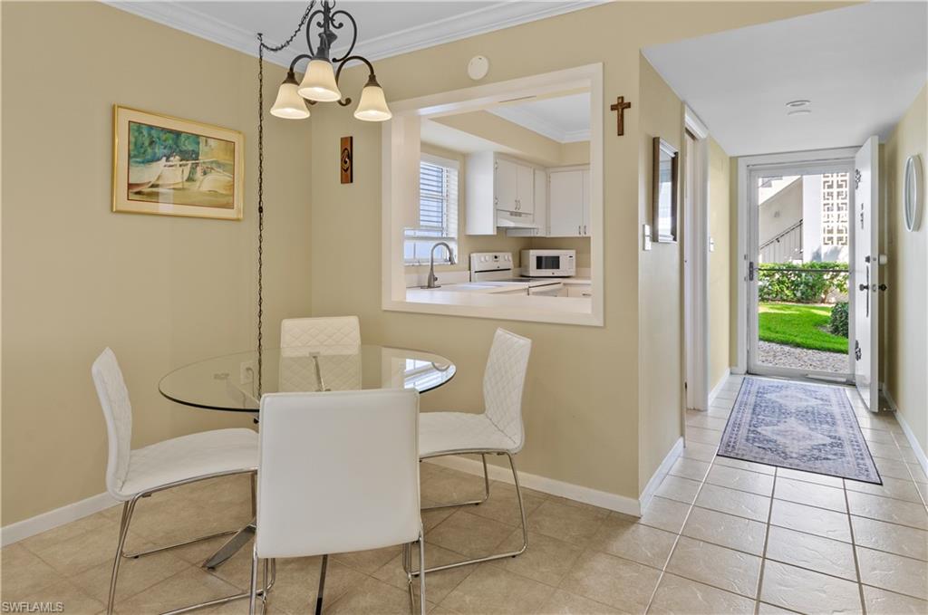 5 High Point Circle West, Unit 104 Naples, FL 34103 - Photo 4 of 40