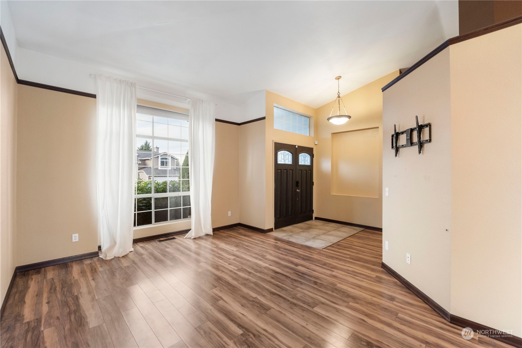 3534 Crystal Ridge Drive Southeast Puyallup, WA 98372 - Photo 39 of 39 a view of a livingroom with wooden floor