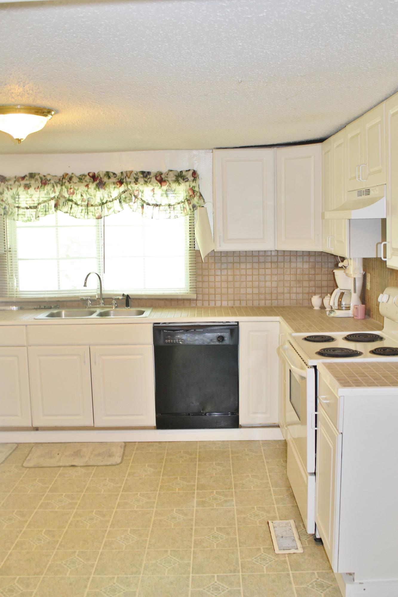 6634 Ridgeview Road Knoxville, TN 37918 - Photo 14 of 17 IMG_2513