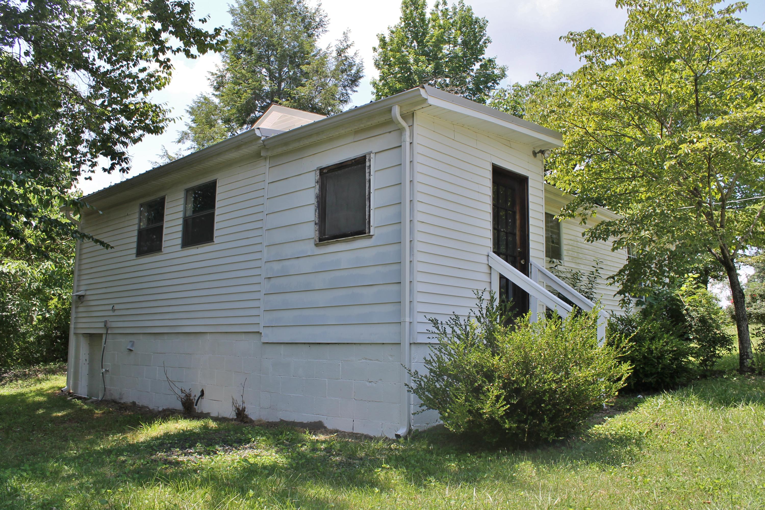 6634 Ridgeview Road Knoxville, TN 37918 - Photo 4 of 17 IMG_2500