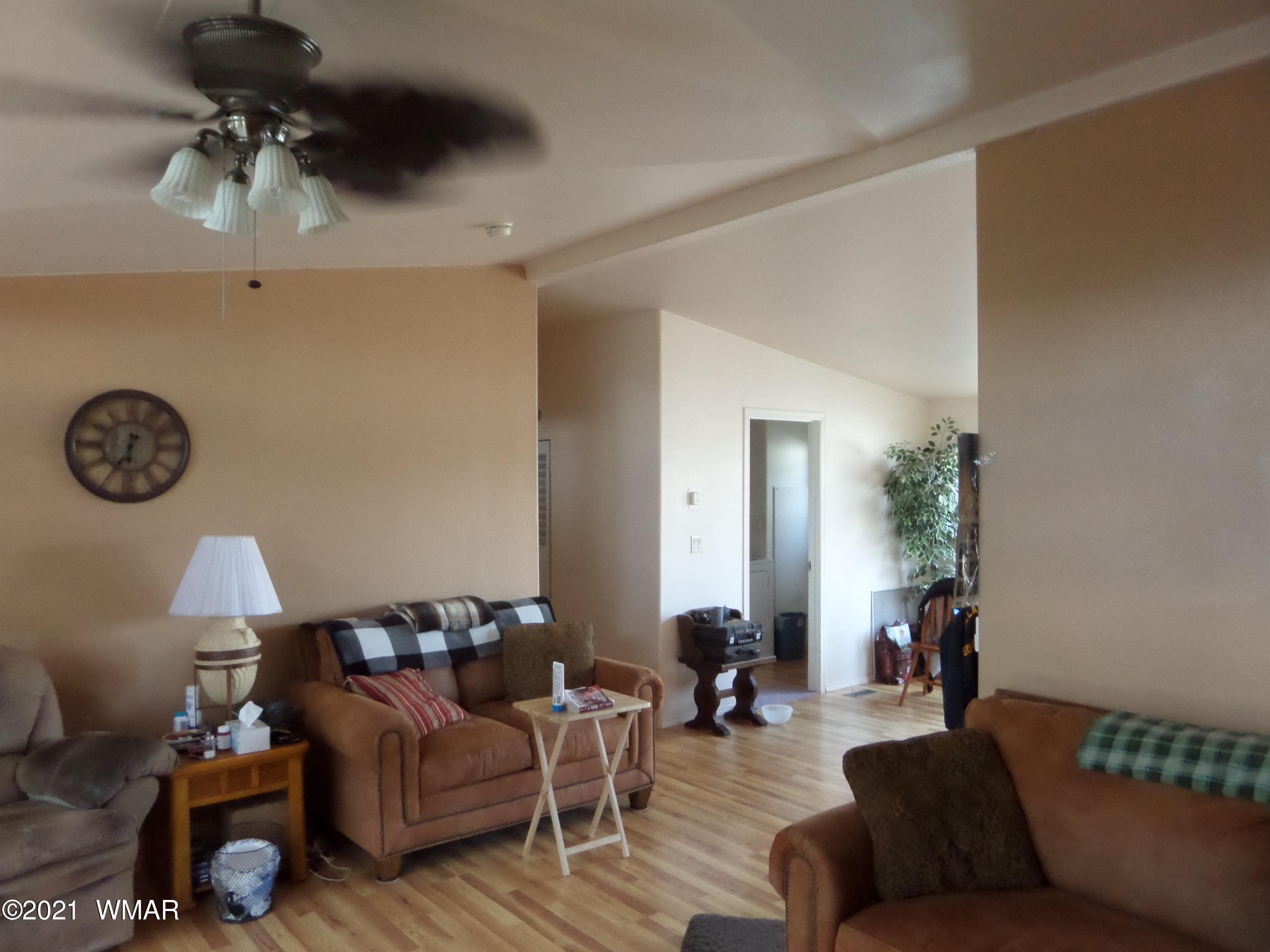 5 County Road Show Low, AZ 85901 - Photo 8 of 23 a living room with furniture
